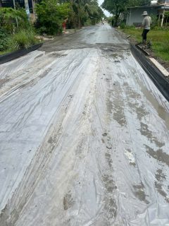 Nilon  trải đổ bê tông