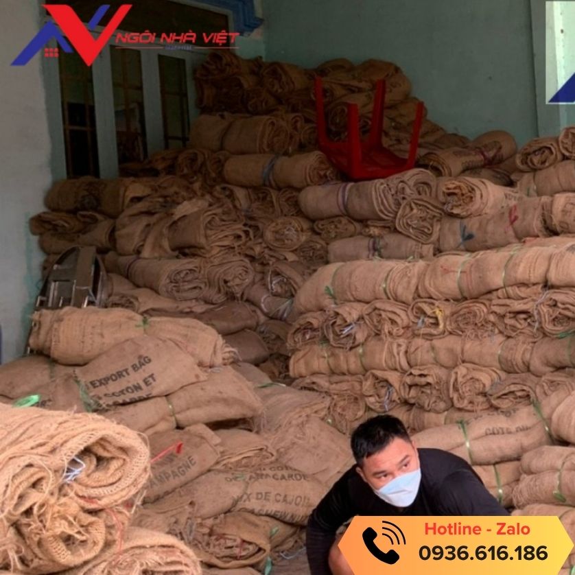 Kho bao tải đay đầy đủ cũ và mới tại Ngôi Nhà Việt Kho bao tải đay đầy đủ cũ và mới tại Ngôi Nhà Việt