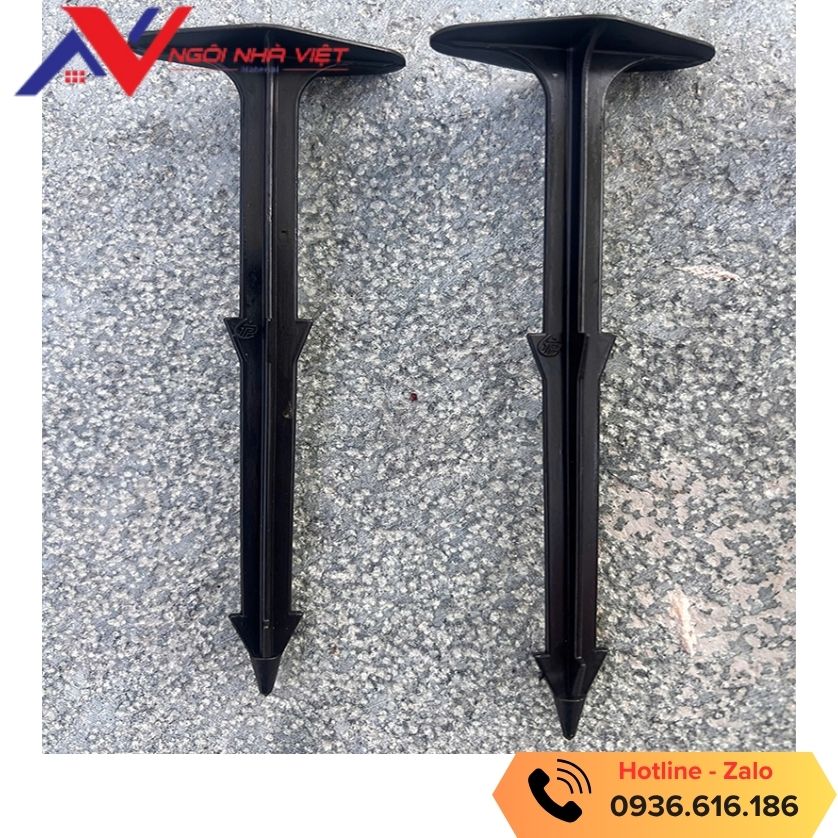 Sử dụng ghim chuyên dụng để cố định nilon